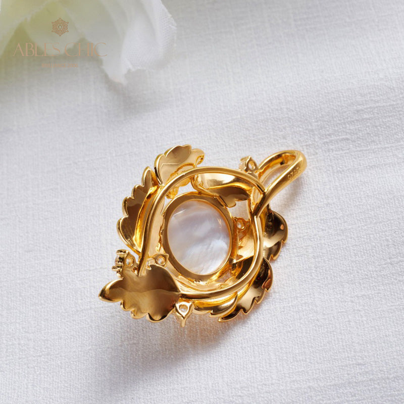 Mabe Pearl Leaf Garland Necklace 5817