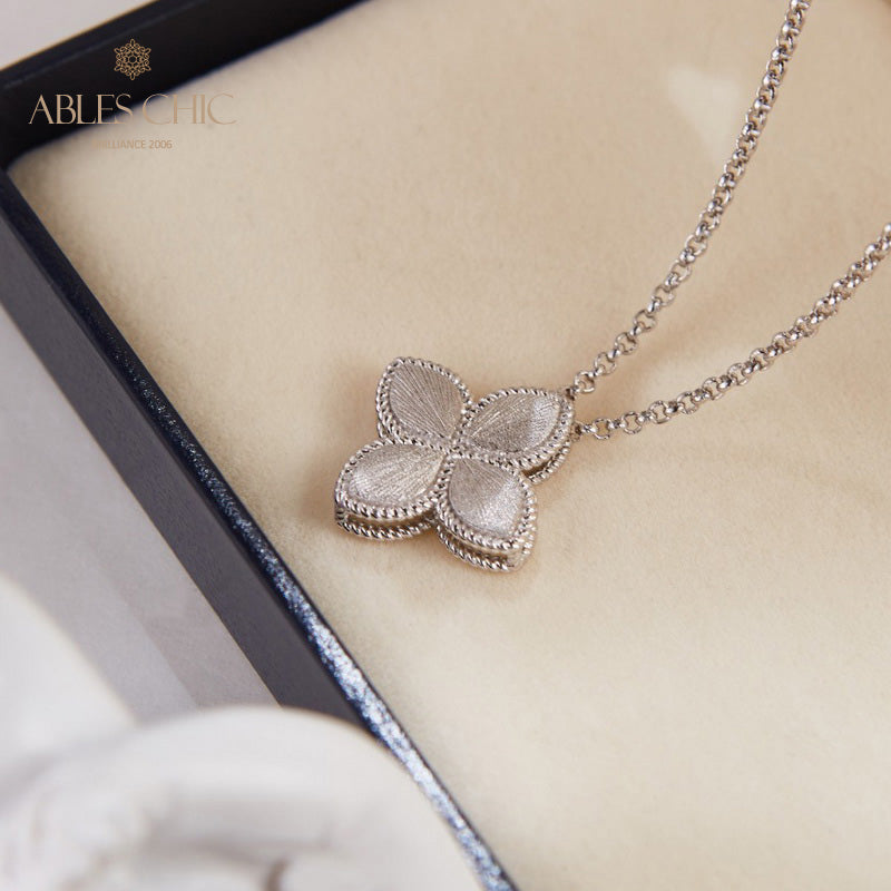 Lace Pattern Clover Necklace 6124