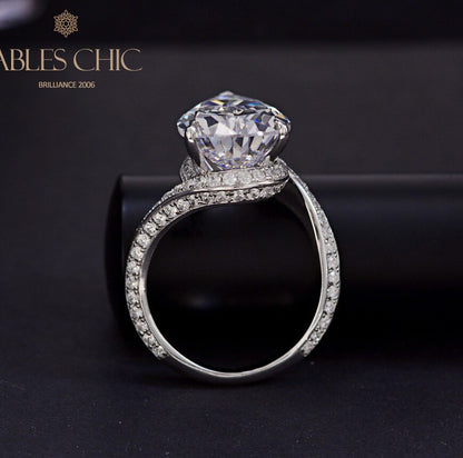 Solitaire Pear Wedding Ring R0934