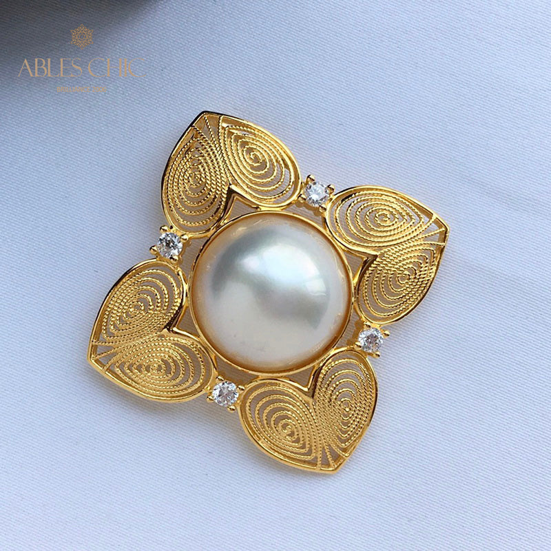 Mabe Pearl Filigree Clover Pendant 5822