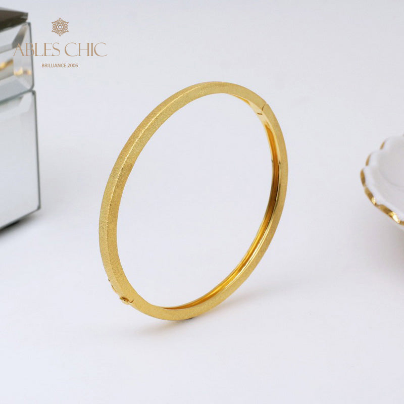 Silky Oval Bangle Bracelet 5345