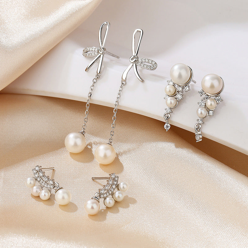 Pearls Floral Cluster Studs PE1037